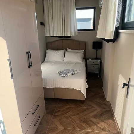 The Pool House Time Monthly Welcome Βίλα