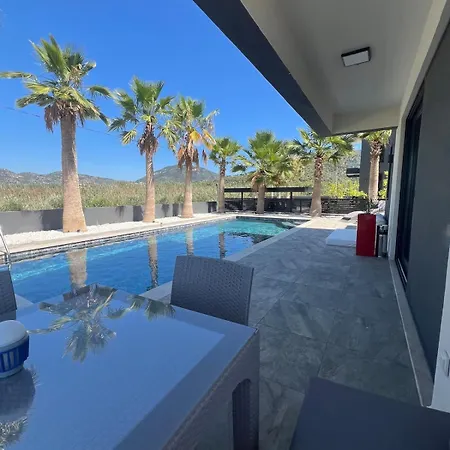 The Pool House Time Monthly Welcome