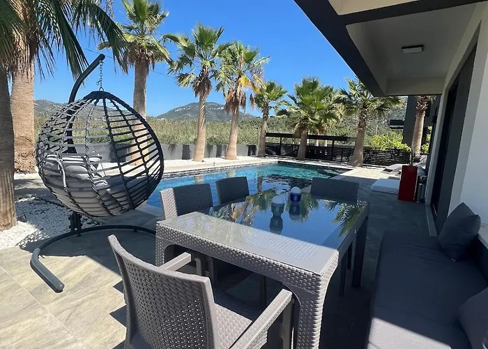 The Pool House Time Monthly Welcome