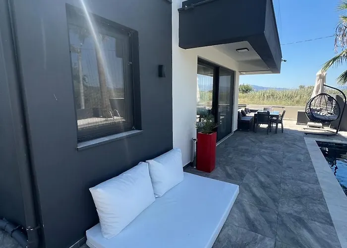 The Pool House Time Monthly Welcome Villa