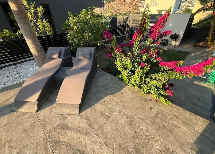 The Pool House Time Monthly Welcome Villa *