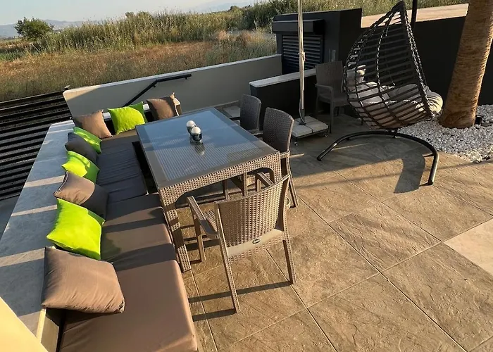 The Pool House Time Monthly Welcome Villa *